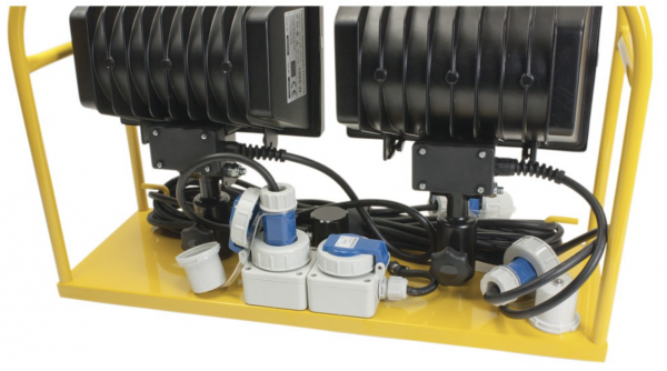 2x 1000W Scheinwerfercontainer-Set Flutlichtstrahler Feuerwehr Scheinwerfer DIN